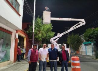 Supervisa Nazario Gutiérrez modernización de luminarias en la cabecera municipal de Texcoco