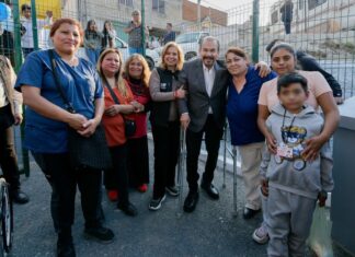 Entrega Pedro Rodríguez el Multideportivo La Lumbrera en Ampliación Emiliano Zapata