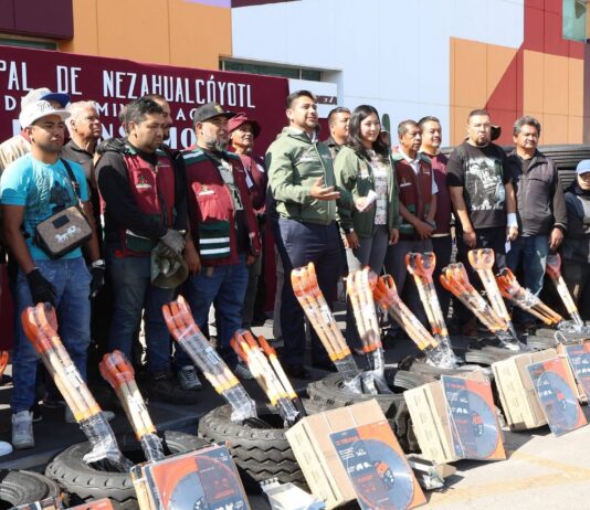 Adolfo Cerqueda entrega equipo a áreas operativas para fortalecer servicios en Nezahualcóyotl