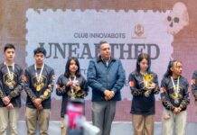 Ricardo Moreno reconoce a jóvenes de Toluca campeones en robótica