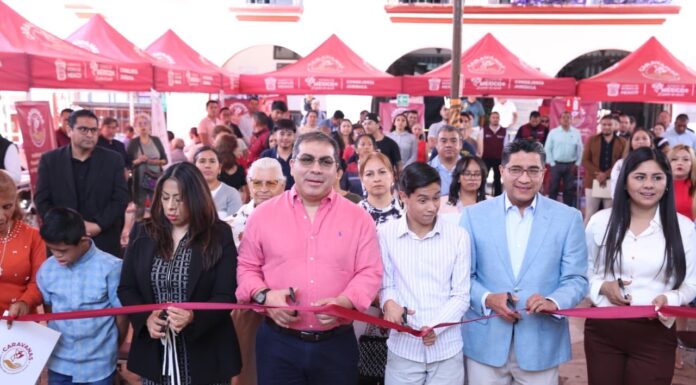 Caravana por la Justicia Social acerca servicios jurídicos a familias mexiquenses
