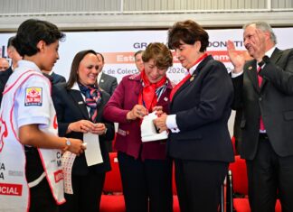 Delfina Gómez llama a la unidad durante arranque de la Colecta Anual de la Cruz Roja en el Estado de México