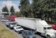 Caos y desesperación: bloquean la México-Toluca por desaparición de gaseros; familias exigen justicia