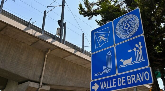 Refuerzan señalética turística en el Valle de Toluca rumbo a evento internacional de futbol