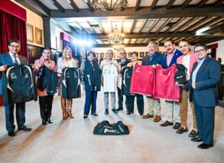 Presenta Delfina Gómez uniformes para delegación mexiquense rumbo a Olimpiada Nacional CONADE 2026