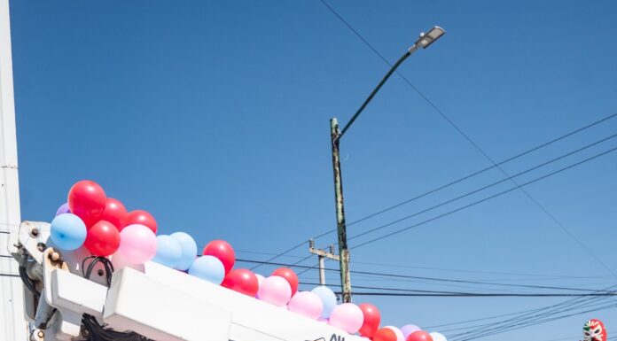 Caravana de limpia llena de color y alegría las calles de Toluca por el Día de la Niña y el Niño