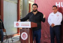 Isaac Montoya entrega rehabilitación de puente peatonal y escuela en zona afectada por lluvias en Naucalpan