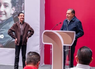 Reconoce Toluca a joven pianista destacado a nivel internacional