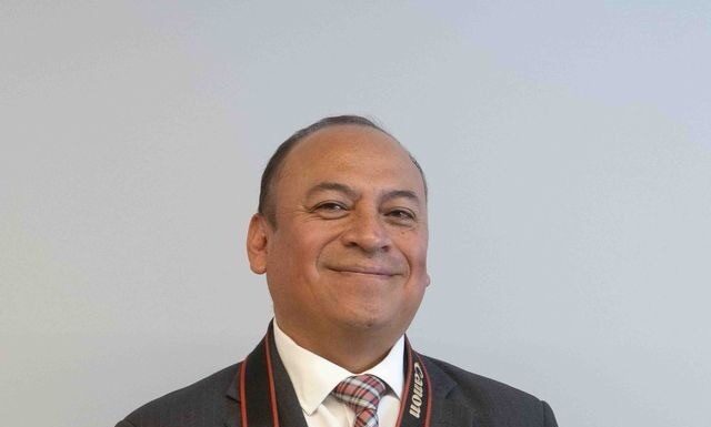 Luz, sombra y memoria: Lázaro Hernández López, 25 años fotografiando la esencia de la UAEMéx