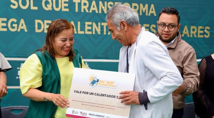 Entrega de calentadores solares beneficia a 50 familias en Ocoyoacac
