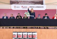 Ana Muñiz reconoce a estudiantes de San Mateo Atenco por liderazgo en reciclaje electrónico