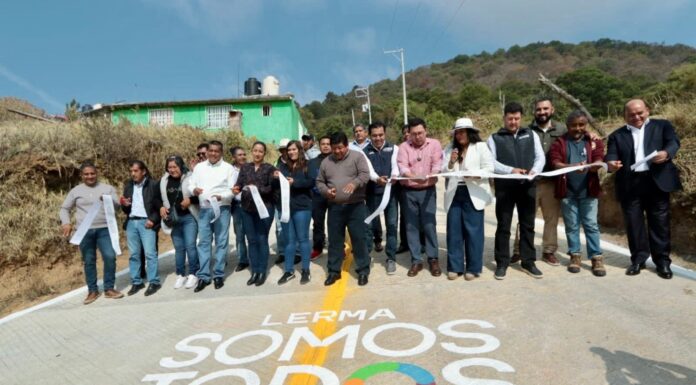 Entrega Miguel Ángel Ramírez Ponce nuevas vialidades en Xochicuautla para fortalecer conectividad en Lerma