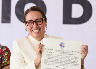 Azucena Cisneros Coss encabeza conmemoración por los 206 años de Ecatepec