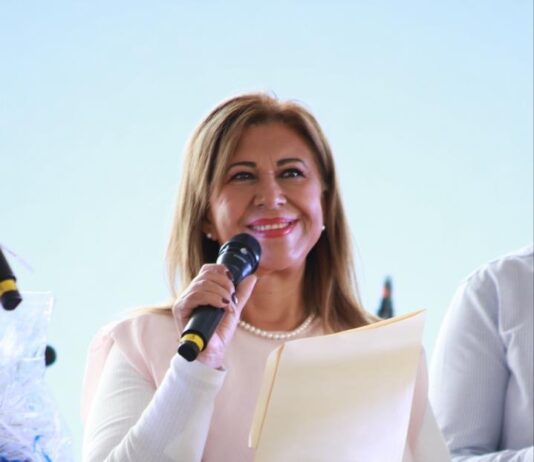 Juanita Carrillo celebra a más de 2 mil madres de Cuautitlán con gran festejo y cientos de regalos