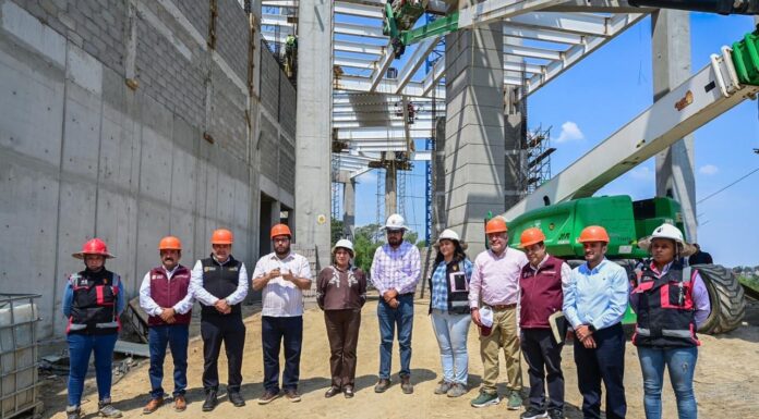 Delfina Gómez Álvarez supervisa avances de la Línea III del Mexicable en Naucalpan