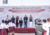 Ricardo Moreno entrega arcotecho en primaria de Toluca y refuerza apoyo a la educación
