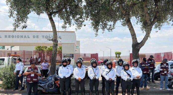 Toluca refuerza operativo vial en zona de hospitales para garantizar acceso a servicios de emergencia