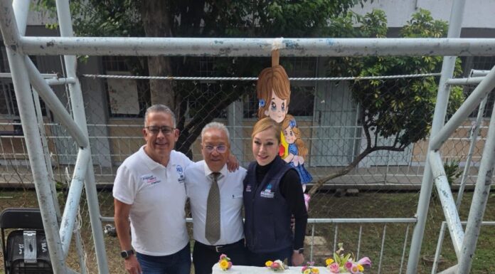 Atizapán inicia festejos por el Día de las Madres; Ana Balderas reconoce labor de las mamás