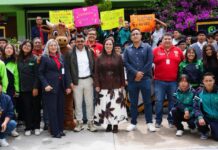 Roselia García anuncia nuevo arcotecho para el CBT No. 2 de San Pedro de la Laguna