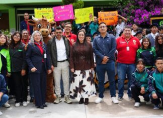 Roselia García anuncia nuevo arcotecho para el CBT No. 2 de San Pedro de la Laguna