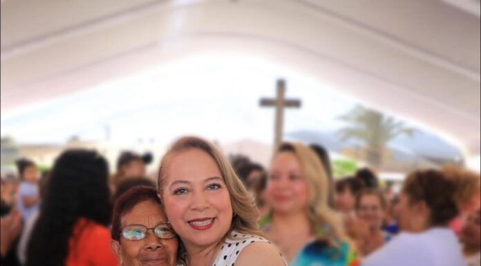 Más de 10 mil madres celebran su día en Tepotzotlán con música y convivencia familiar