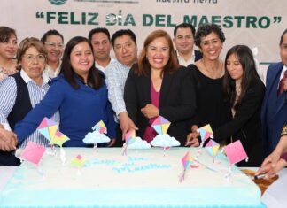 Nancy Valdez reconoce la labor de docentes de Ocoyoacac durante celebración magisterial