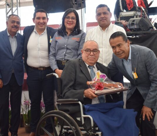 Nicolás Martínez Romero reconoce la labor de maestras y maestros de Atlacomulco