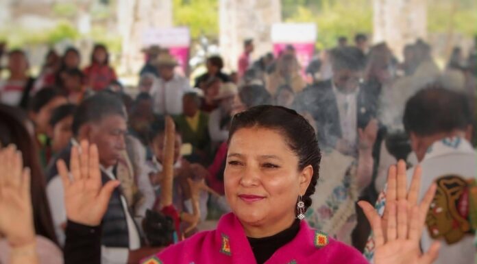 Ixtlahuaca fortalece su infraestructura vial con trabajos de bacheo en la carretera Toluca–Atlacomulco