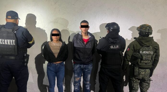Detienen en Tlalnepantla a pareja con arma de fuego y presuntas drogas durante operativo de seguridad