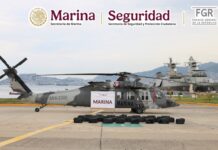 Marina asegura 1.3 toneladas de presunta cocaína frente a costas de Guerrero