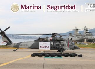 Marina asegura 1.3 toneladas de presunta cocaína frente a costas de Guerrero