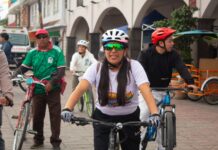 Fomenta Edna Talavera la convivencia familiar con rodada ciclista por el Día del Padre en Rayón