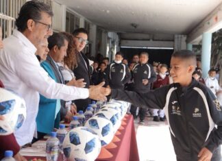 Luis Domingo Zenteno impulsa educación, deporte e identidad histórica entre la niñez de Teoloyucan