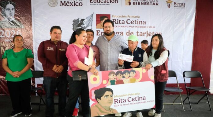 Más de mil 400 familias de Chimalpa reciben apoyo de la Beca Rita Cetina en Naucalpan