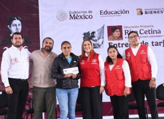 Ana Muñiz impulsa la permanencia escolar con la entrega de más de 4 mil becas en San Mateo Atenco