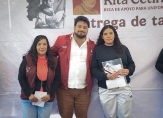 Acerca Isaac Montoya apoyos educativos a familias de Naucalpan con entrega de tarjetas de la Beca Rita Cetina