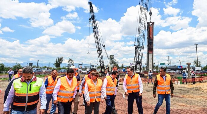 Delfina Gómez pone en marcha puente vehicular que fortalecerá la conexión entre el oriente del Edomex y la Ciudad de México