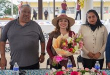 Entrega Yoselin Mendoza techumbre y rehabilitación integral en primaria de La Estancia, Transfiguración