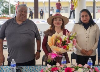 Entrega Yoselin Mendoza techumbre y rehabilitación integral en primaria de La Estancia, Transfiguración