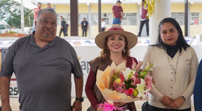 Entrega Yoselin Mendoza techumbre y rehabilitación integral en primaria de La Estancia, Transfiguración