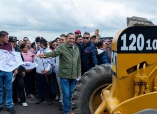 Ricardo Moreno cumple una demanda de 11 años; inicia la transformación del Camino al Refugio en Santiago Tlacotepec