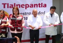 Entrega Raciel Pérez Cruz rehabilitación del Centro de Salud Cuauhtémoc y módulo deportivo en Tlalnepantla