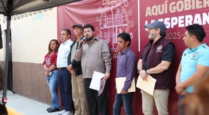 Vecinos y Gobierno de Naucalpan rehabilitan la calle Nudo Mixteco mediante el programa COMUNA