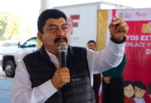 Texcoco fortalece el apoyo social con entrega de tinacos y láminas a familias del municipio