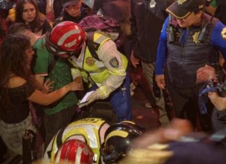 De la euforia a la tragedia: tres personas murieron por asfixia durante los festejos por el triunfo de México en el Ángel