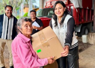 Ahimelec Villa anuncia obra de “Caminos con Bienestar” para El Chilar y entrega apoyos alimentarios