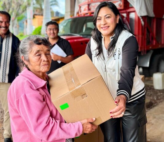 Ahimelec Villa anuncia obra de “Caminos con Bienestar” para El Chilar y entrega apoyos alimentarios