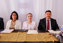 Yoselin Mendoza acompaña graduación de primaria en San Miguel Hila y refrenda su respaldo a la educación
