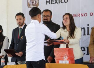 Chapa de Mota fortalece infraestructura educativa con entrega de arcotecho en Telesecundaria de Tenjay