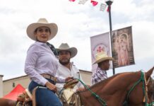 Tradición y orgullo reúnen a familias en la Cabalgata en honor al Señor Santiago Caballero en Tianguistenco